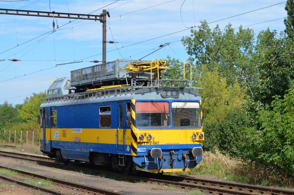 Tschechien Oberleitungstriebwagen 439 004-1/MVTV 2-067 der SZDC in Bilina 28.08.2012