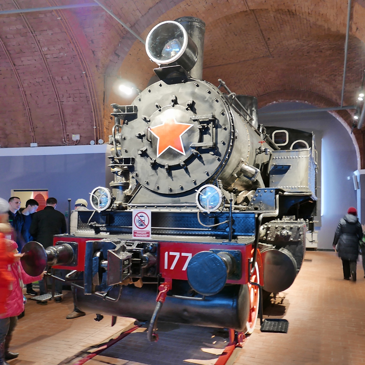 TT 1777 Tenderlok, Baujahr 1913, im Russischen Eisenbahnmuseum in St. Petersburg, 4.11.2017 