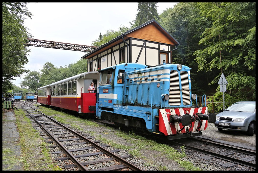 TU 29 2003 der historischen Schmalspurbahn in Kosice steht hier am 27.06.2023 mit einem Sonderzug der IPA Kreis Steinfurt e. V. abfahrbereit nach Alpinka.