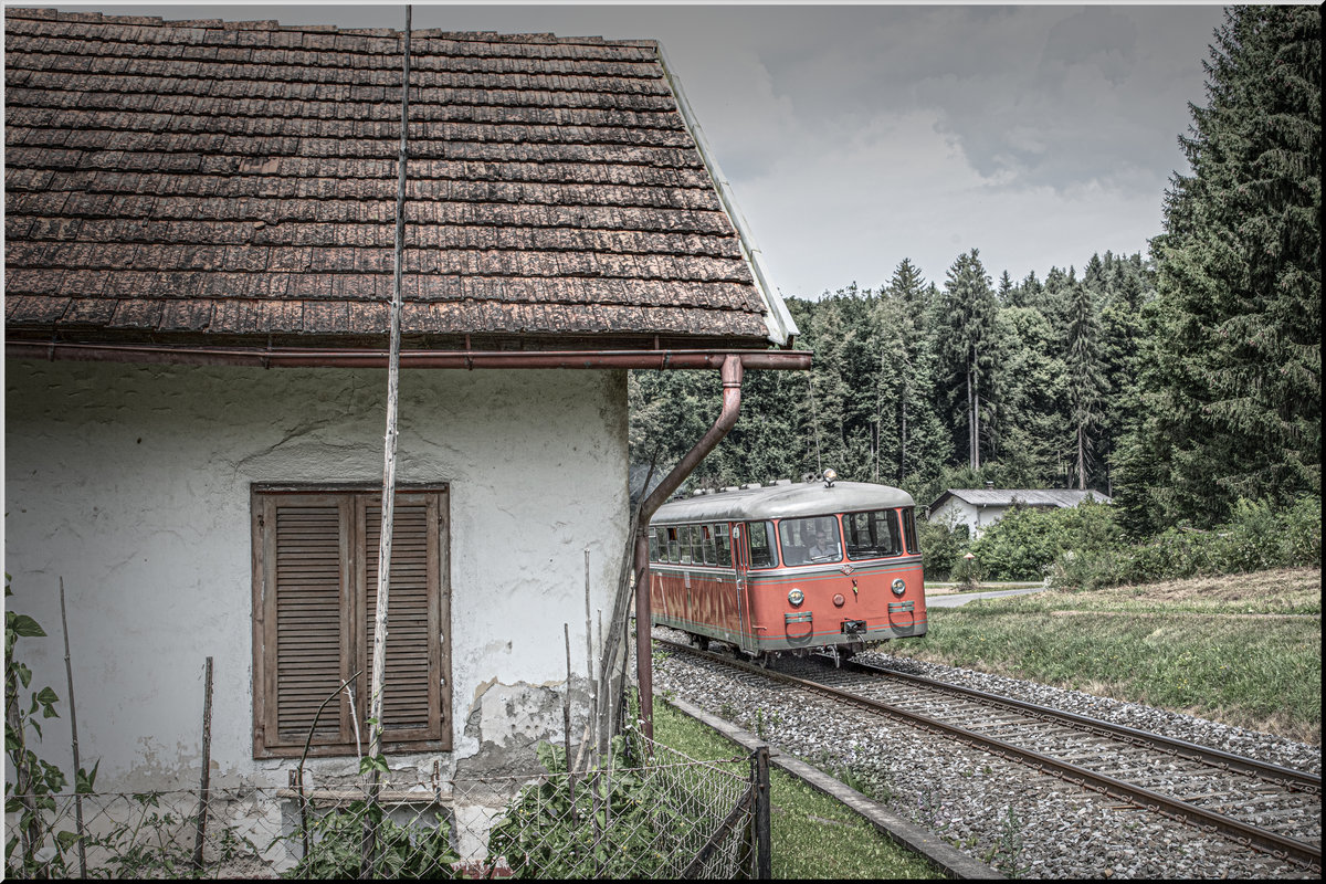 TÜRL NR. 7 
Der Rote blitz im Sommer 2019 auf dem Weg nach Wies Eibiswald. 
Hier zwischen Lannach und Oisnitz St. Josef