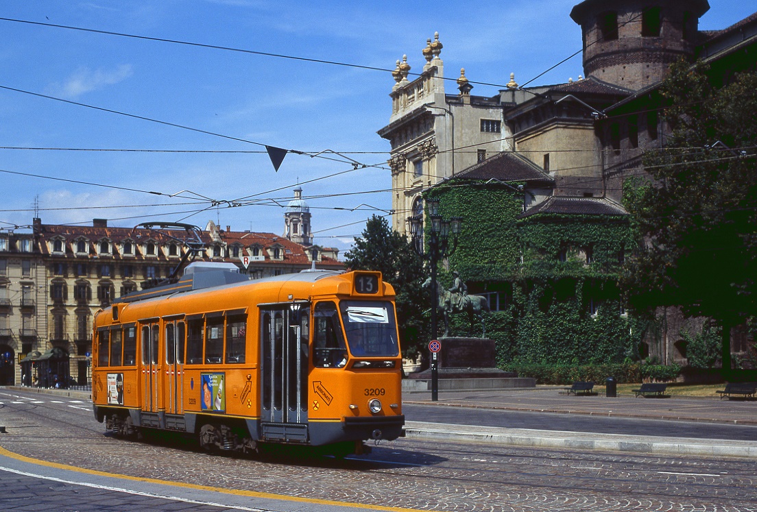 Turin Tw 3209, Piazza Castello, 22.08.1998.