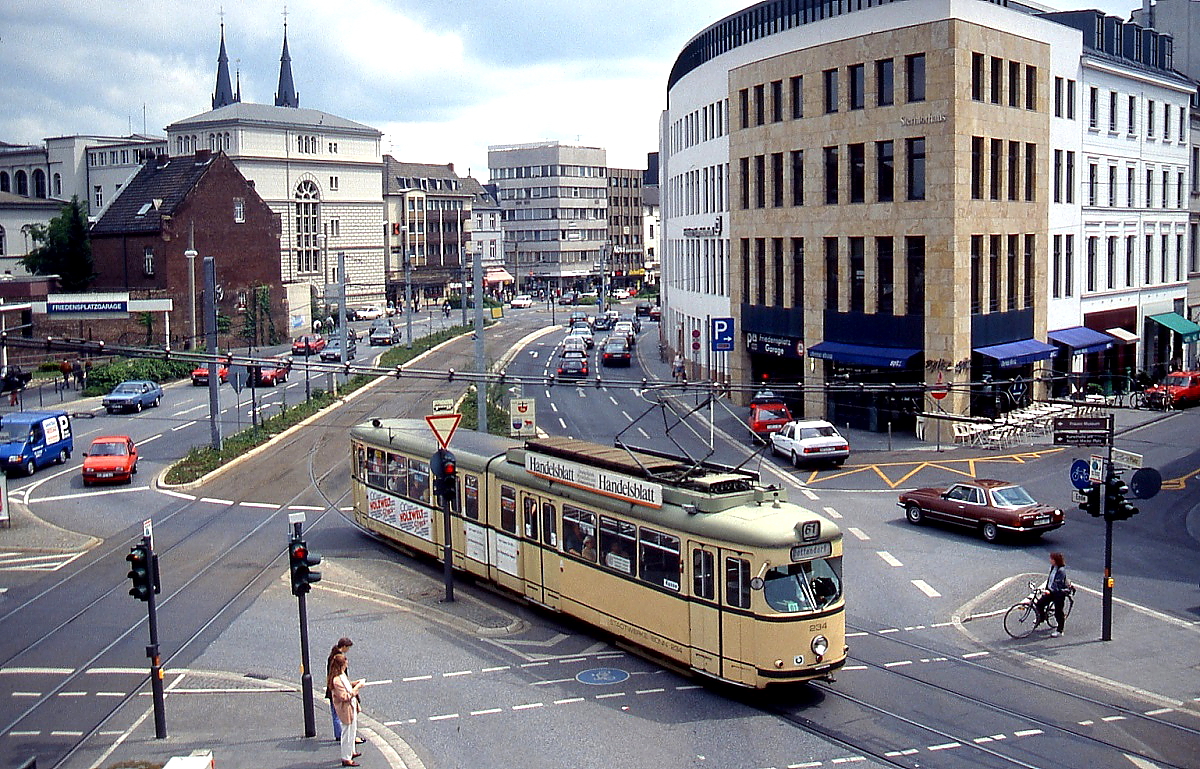Tw 234 der Stadtwerke Bonn im Sommer 1992 am Landgericht
