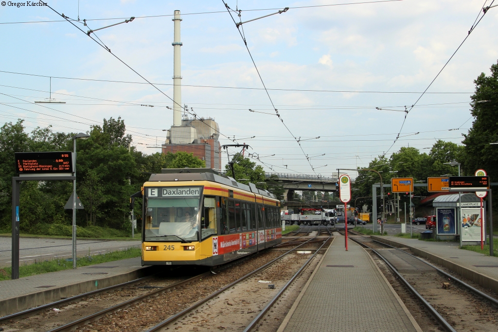 TW 245 an der Haltestelle Ka-Lameyplatz, 25.07.2014. 
