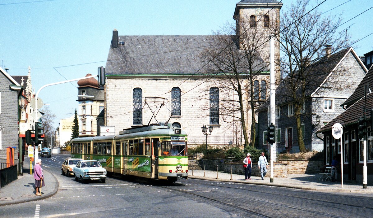 Tw 3808 [DUEWAG GT8 1953/55 (1963 mit Mittelteil verlängert);ab 1987 >Graz] auf Linie 611 nach 'Gabelpunkt' in der Langerfelder/Schwelmer Str.__06-1984