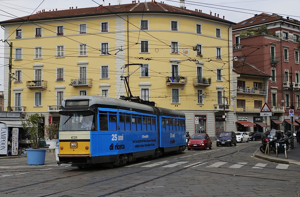 Tw 4721 gehört zu einer Serie von 20 Fahrzeugen, die OMS/TBB/Breda zwischen 1956 und 1960 für Mailand produzierten, hier trifft er am 02.05.2019 an der Porta Genova ein