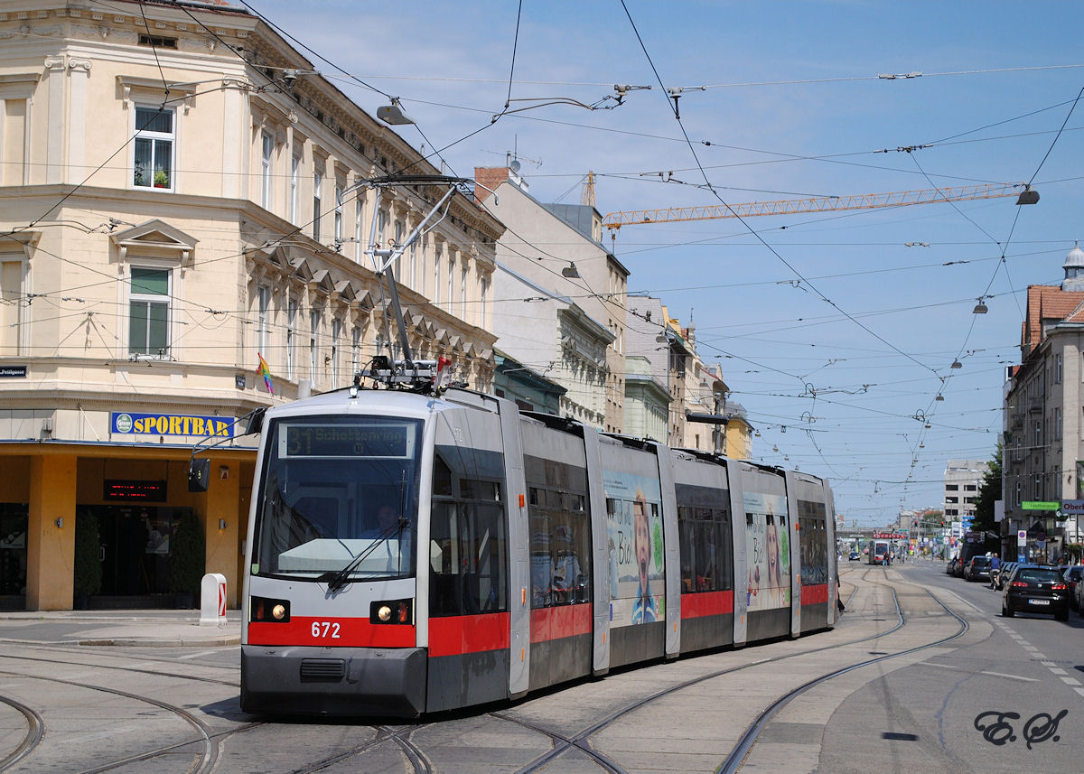 Tw. 672, Brünnerstraße, Floridsdorfer Markt. (25.05.2014)