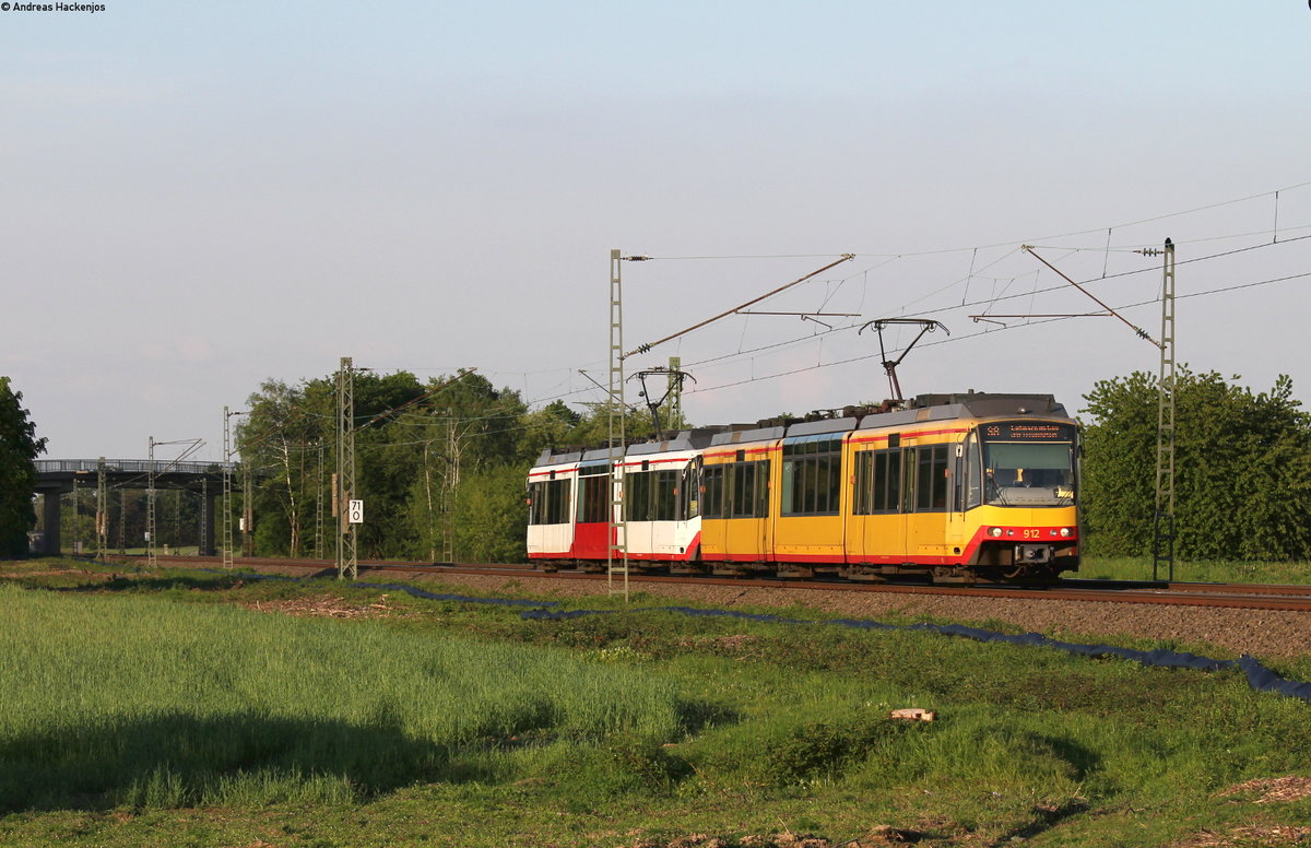 Tw 912 und Tw 847 als S 8 nach Eutingen im Gäu an der Bk Basheide 9.5.17