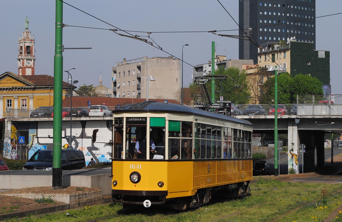 Tw.1641 in der Via G. Ferrari kurz vor der Haltestelle Stazione Garibaldi. (02.04.2019)