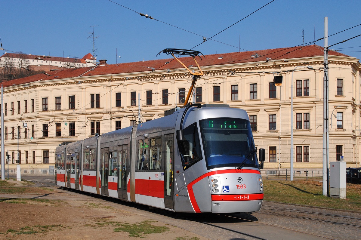 Tw.1933 am Mendlovo nam., im Hintergrund erkennt man das Schloss Spilberk. (25.03.2022)