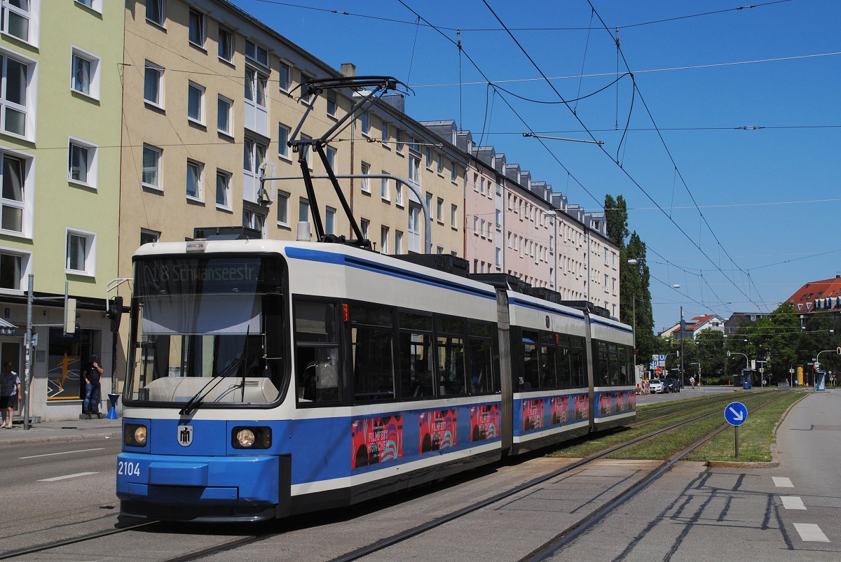 Tw.2104 als Linie 18 in der Schwanseestraße. (09.06.2019)