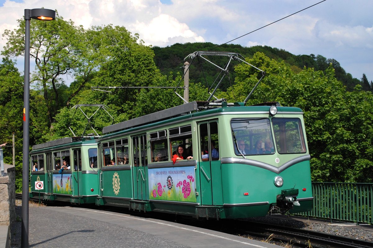 Tw.3 + 6 bei der Einfahrt in die Bergstation Drachenfels. (18.05.2019)
