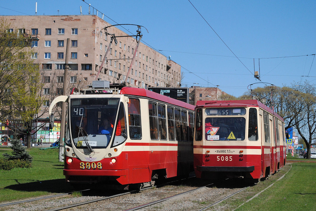 Tw.3908 und 5085, Muzestva Prospekt. (16.05.2017)