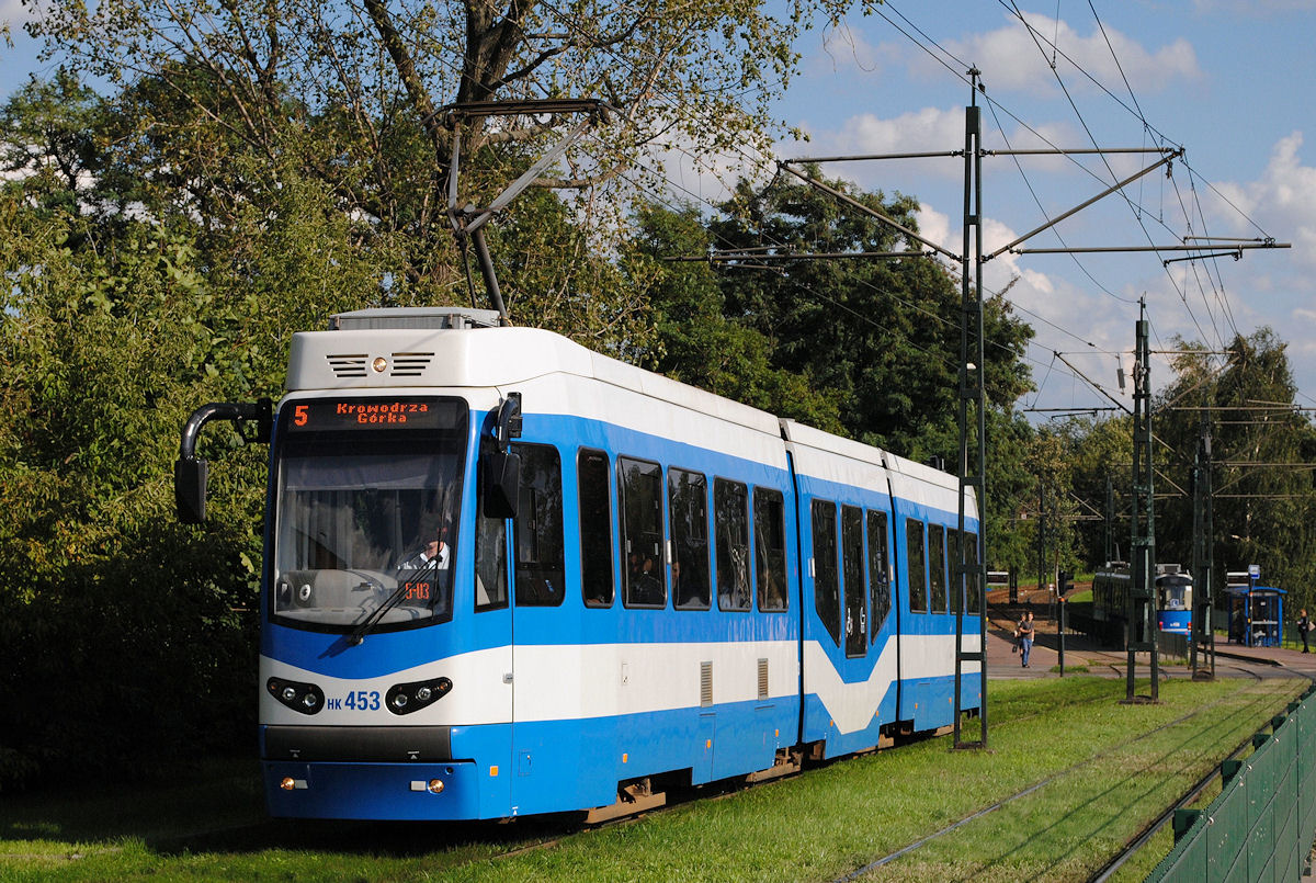 Tw.453, ulica Doktora Twardego. (18.09.2017)