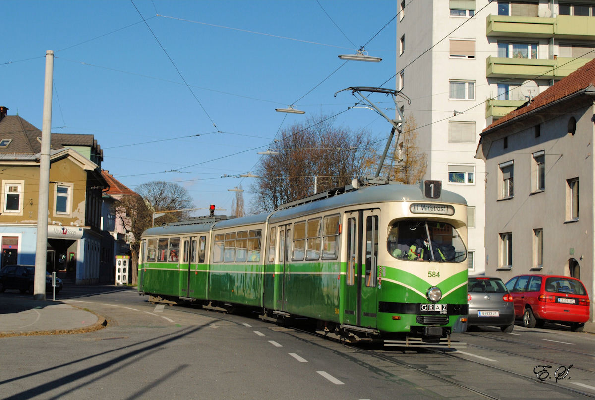 Tw.584 biegt von der Georgigasse in die Alte Poststraße ein.(07.12.2013)