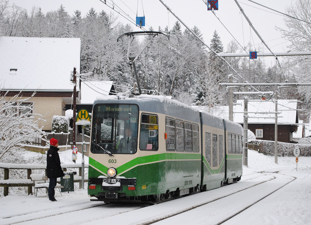 Tw.603 erreicht soeben die Haltestelle St. Johann. (28.12.2014)
