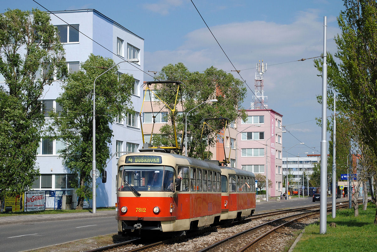 Tw.7812+7813 haben soeben die Endstelle Zlate Piesky verlassen.(24.04.2015)