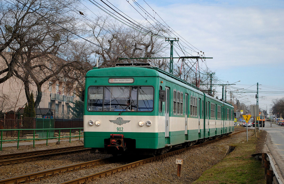 Tw.902 zwischen den Haltestellen Gödöllö - Palotakert und Gödöllö - Szabadsag ter. (09.03.2018)