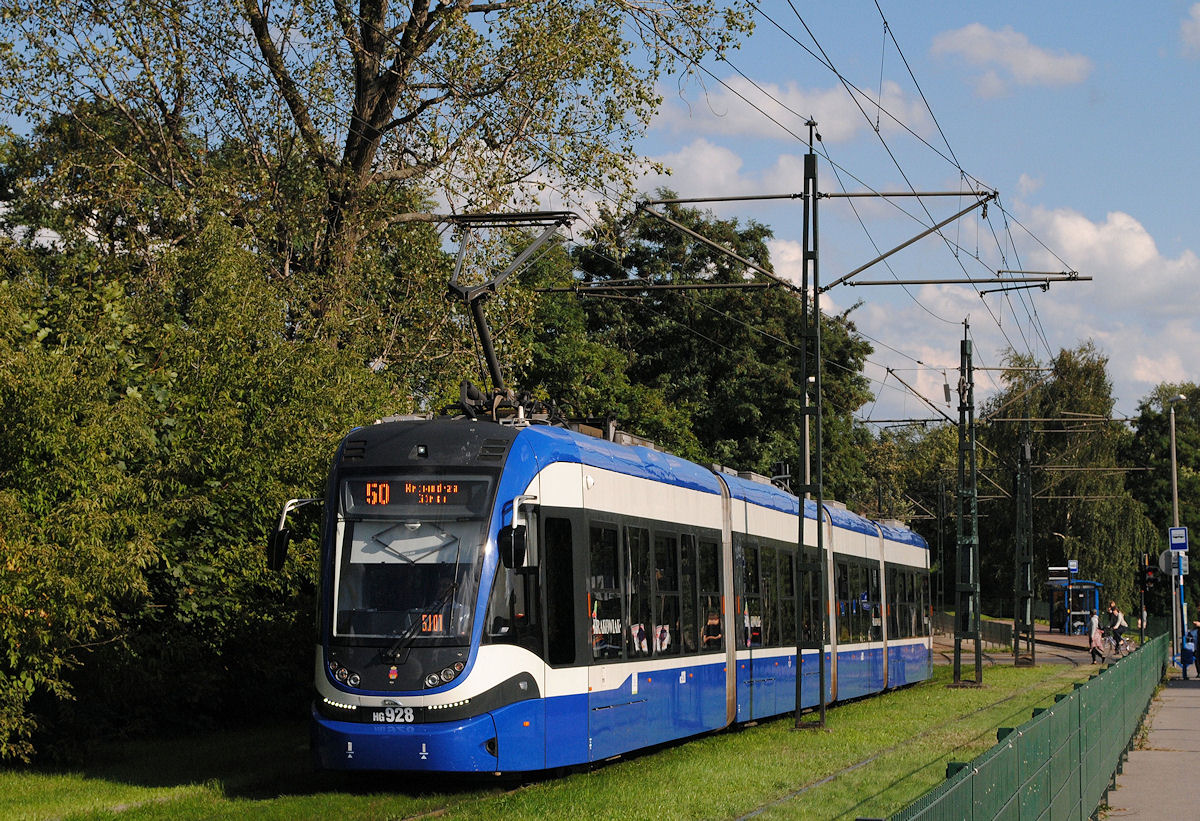 Tw.928, ulica Doktora Twardego. (18.09.2017)