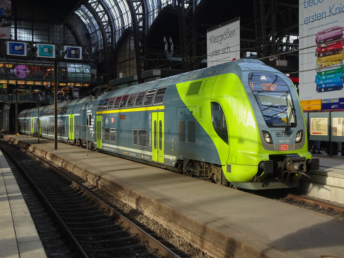 Twindexx 445 032 mit RE7 nach Kiel und Flensburg in Hamburg Hbf, 6.3.18.