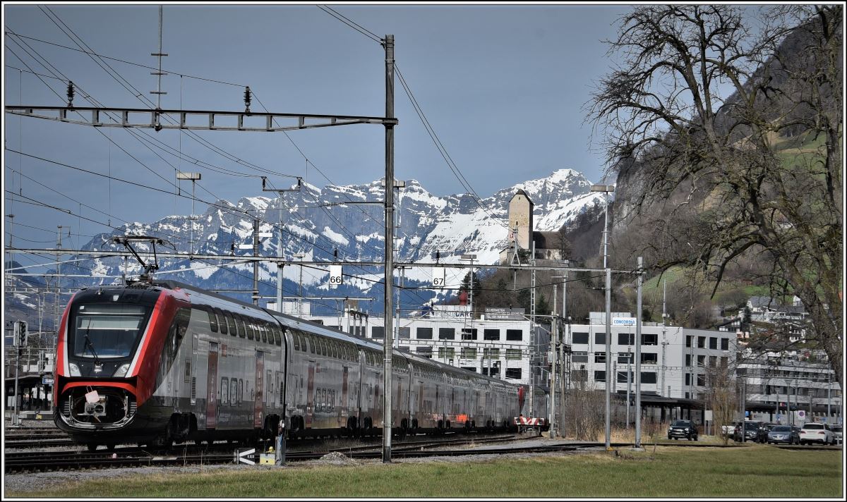 Twindexx RABe 502 204-6 und RABDe 502 001-6 stehen abgestellt in Sargans. (15.03.2018)