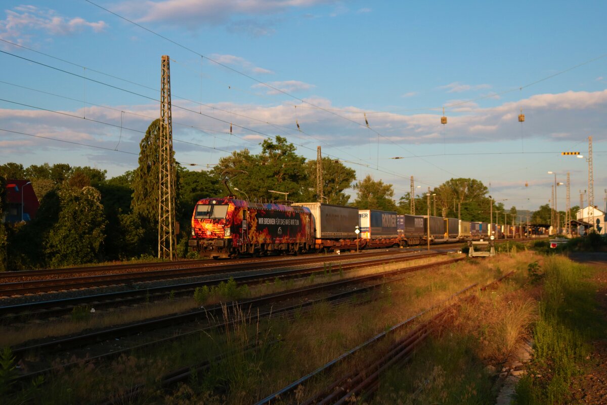 TX Logistik Siemens Vectron 193 878-6 mit KLV Zug in Kahl am Main am 09.06.22 