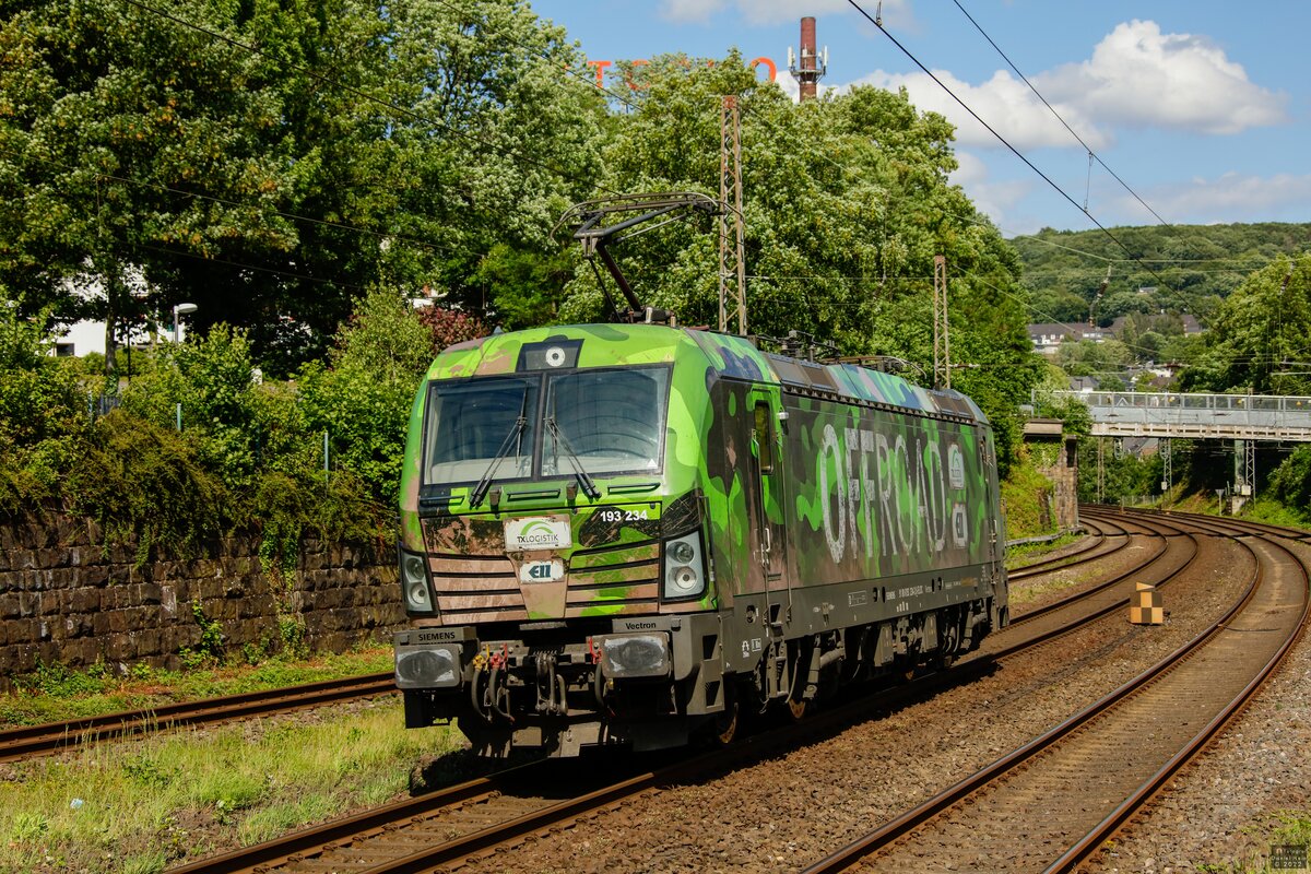 TXL 193 234  Offroad  in Wuppertal Sonnborn, am 06.06.2022.