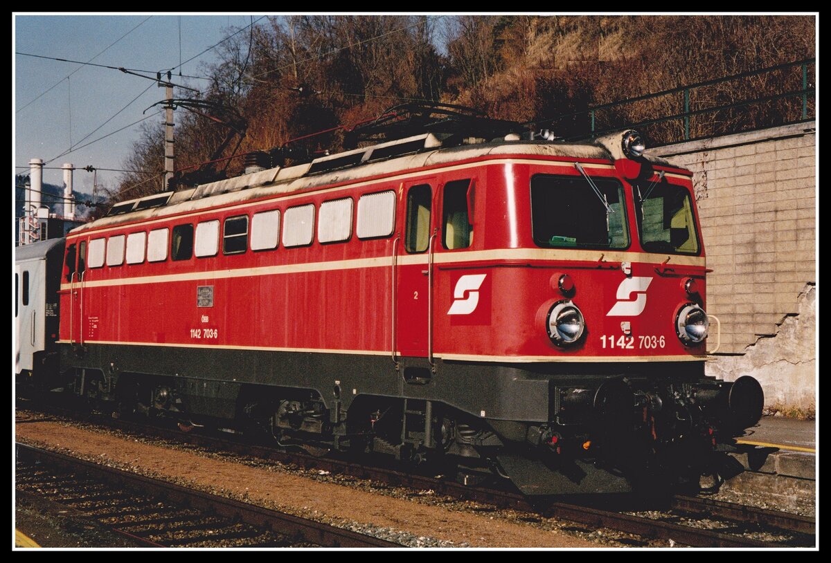 Typenfoto der 1142 703 aufgenommen in Bruck/Mur am 12.02.2001.