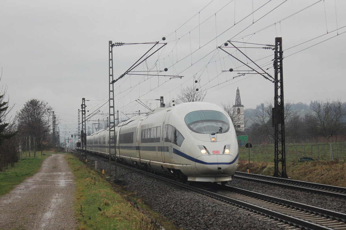 Tz  Europa  mit dem ICE 73 
(Amsterdam-Zürich) in Denzlingen(05.02.23)