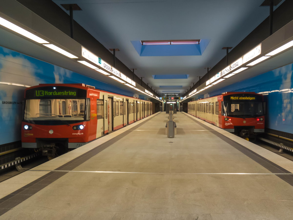 UBahn Nürnberg Zug 751 mit U3 nach Nordwestring in Großreuth bei