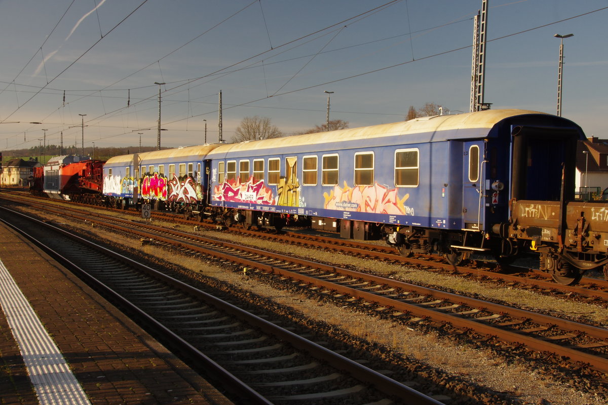 UaaI 838 mit 2 LÜ-Begleitwagen in Leinefelde am 25.11.2020 04