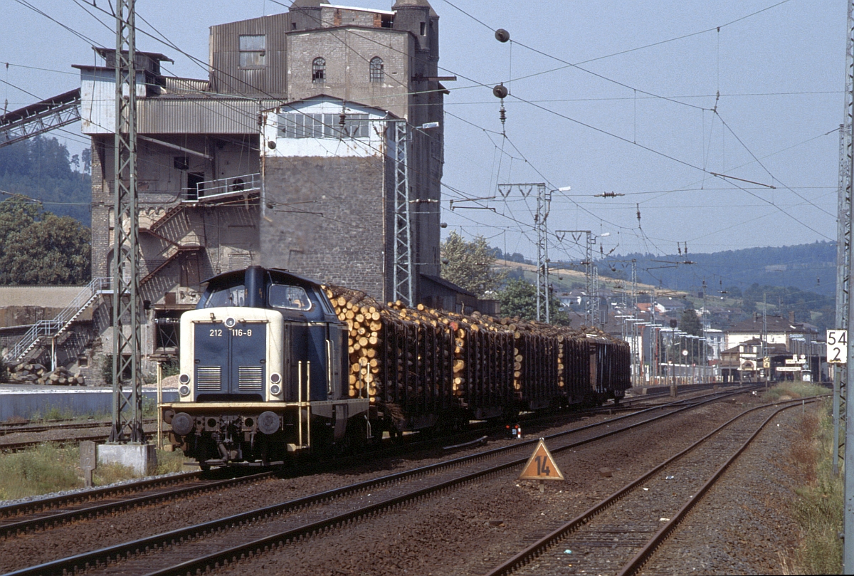 Übergabezug mit 212 116. Wächtersbach, 22.9.1993. 