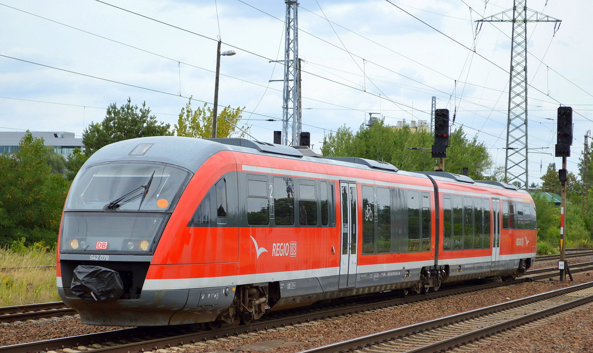 Überraschend fuhr DB Desiro  642 078  (NVR-Nummeer. 9580 0 642 078-9 D-DB) am 12.08.19 durch Bahnhof Flughafen Berlin Schönefeld (Dienstfahrt). 