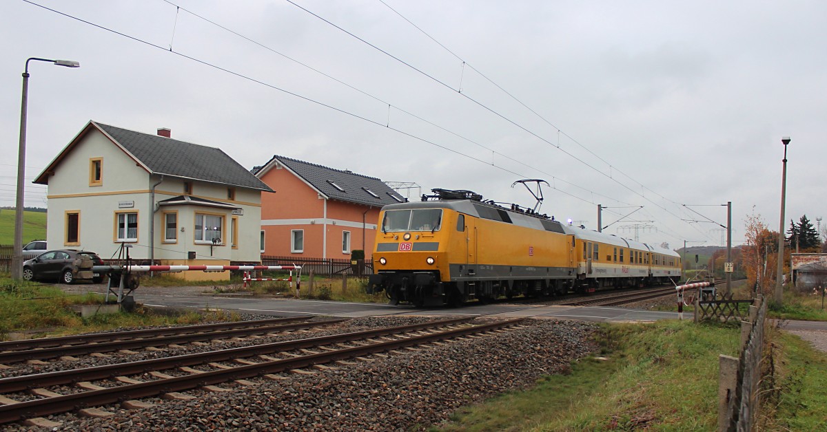 Überraschend kam am 13.11.2014 die 120 160-7 (120 502) von der DB Systemtechnik mit ihrem Messzug am Block in Niederhohndorf vorbei gefahren.