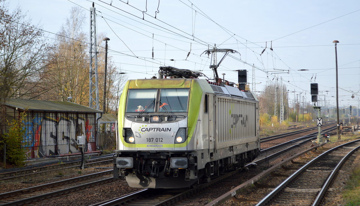 Überraschend in unserer Region tauchte heute die Captrain Deutschland CargoWest GmbH mit  187 012  [NVR-Nummer: 91 80 6187 012-0 D-CCW] Richtung Frankfurt/Ooder in Berlin Hirschgarten auf, 13.11.20.