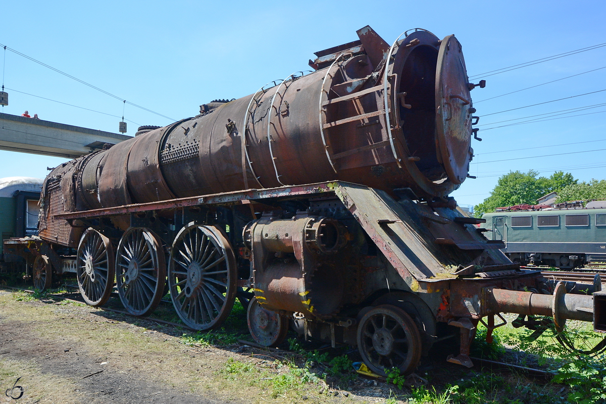 Überreste einer Dampflokomotive. (Bayerisches Eisenbahnmuseum Nördlingen, Juni 2019)