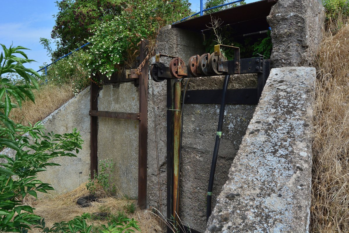 Überrreste aus besseren Zeiten in Niederspier. Heute werden nur noch 2 BÜ von hier aus bedient.

Niederspier 09.08.2018