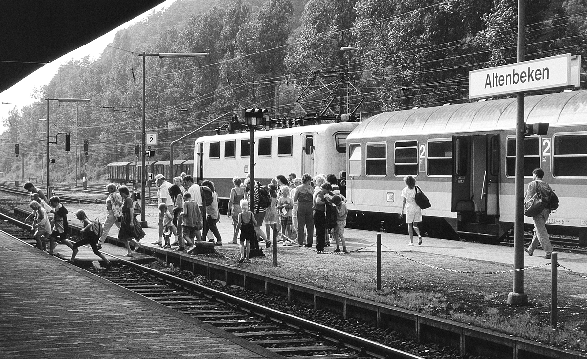 Überschreiten der Gleise erlaubt (10.8.1992)