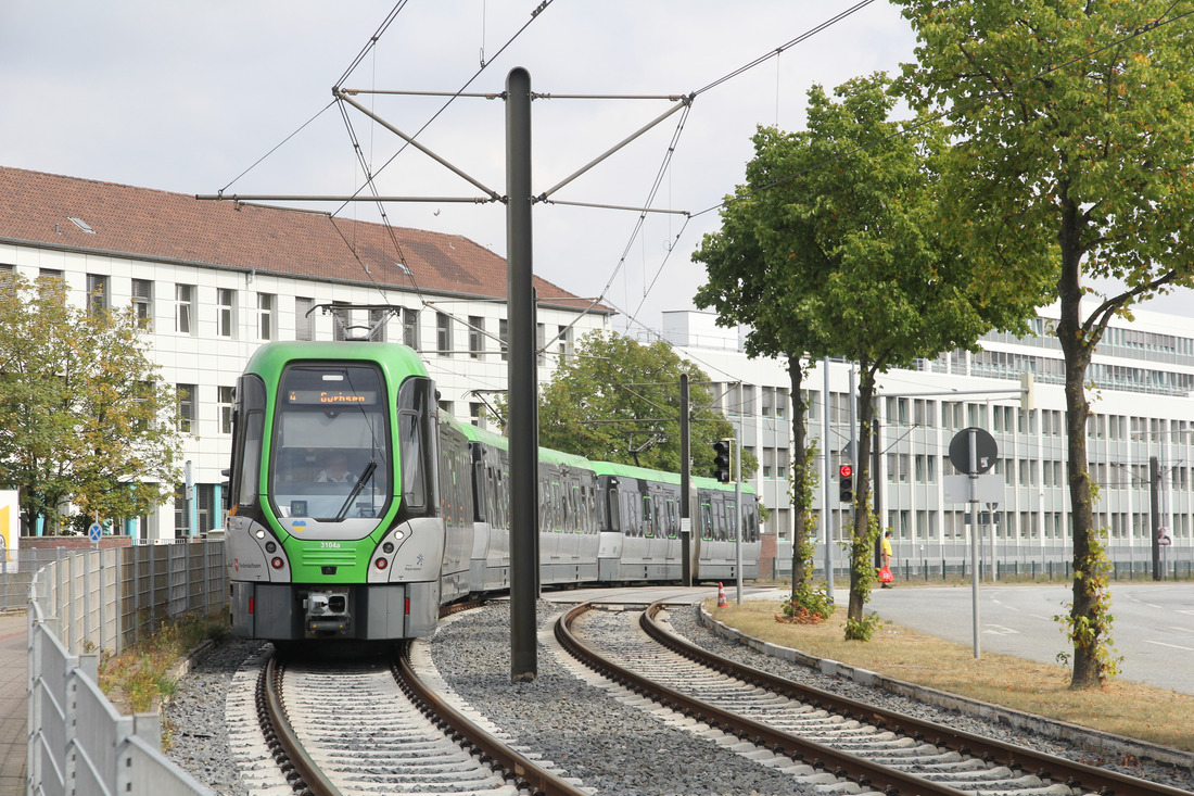 Üstra 3104 // Hannover (unweit der Haltestelle  Wissenschaftspark Marienwerder ) // 29. August 2022