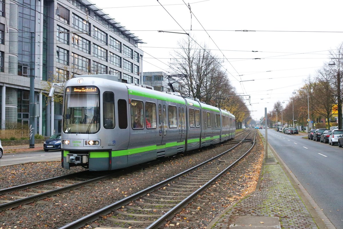 ÜSTRA Hannover Düwag TW2500 Wagen 2578 am 15.11.19 in Hannover 