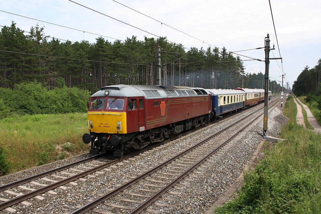 UK-CRSHU 047 375 des ungarischen EVU Continental Railway Solution mit dem SR 14803 (Budapest - Semmering) am 09.Juni 2018 kurz vor der Haltestelle St.Egyden.