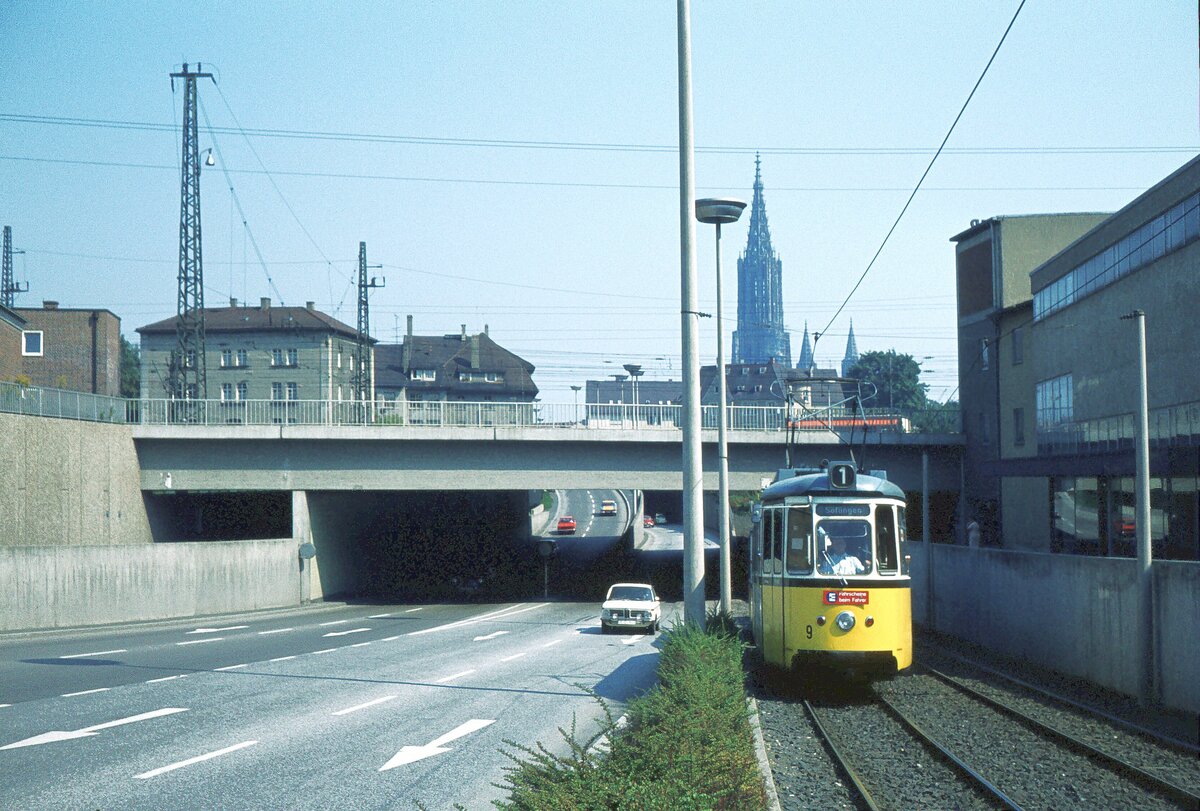Ulm 08-09-1973 L.1  Bahnunterführung Tw 9 GRW4; ME 1958 