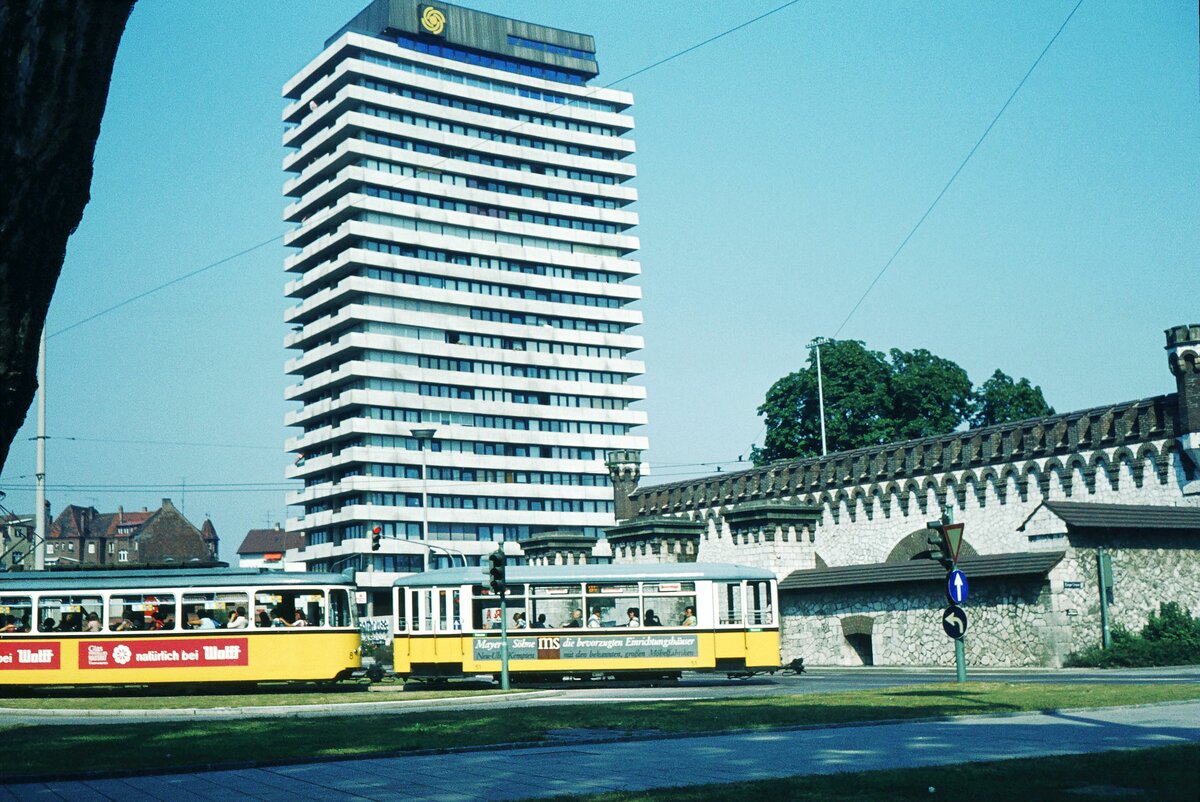 Ulm08-09-1973_Linie 1 am Ehinger Tor mit Tw 8 (GRW4 ME 1958)+Bw 51 = ex SSB 1307; Fuchs HD; Bj 1953; 1966 Vk an SWU; 1976+
