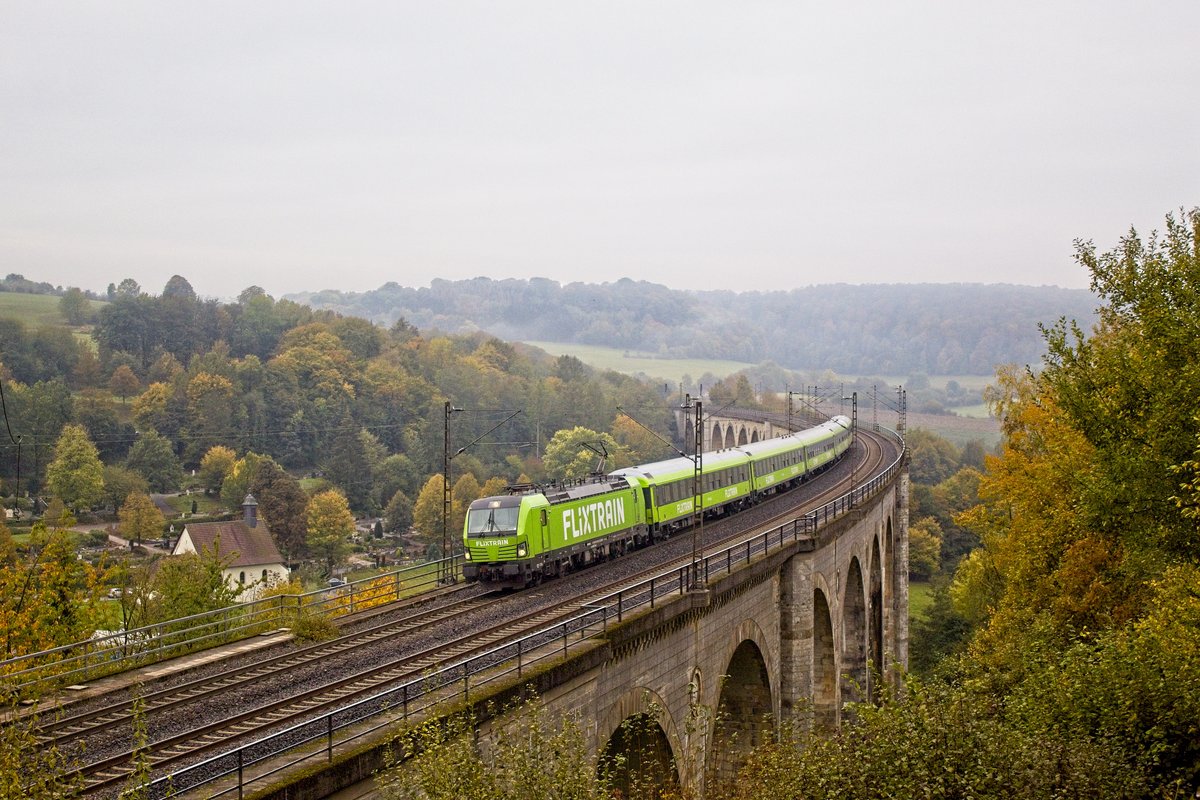 Umgeleiteter FLX auf dem Bekeviadukt in Altenbeken am 17.10.2020 