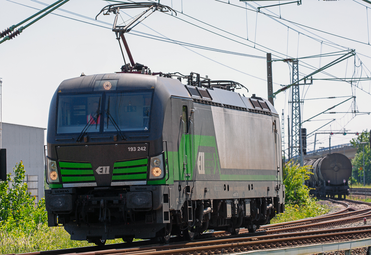 Umlaufende ELL Lok 193 242 auf dem Bahnhof Stralsund Rügendamm. - 14.06.2020