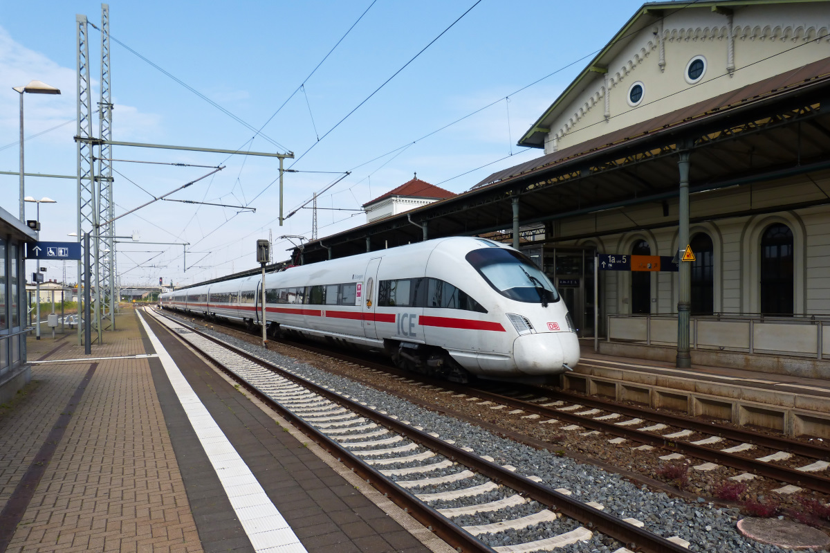 Umleiter-ICE (ICE Erlangen, Dresden-Frankfurt?) Bahnhof Nordhausen 24.07.2016