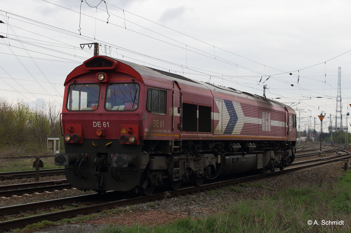 Umsetzen der Class 266 061-1 beim Güterbahnhof in Großkorbetha am 17.04.2016
