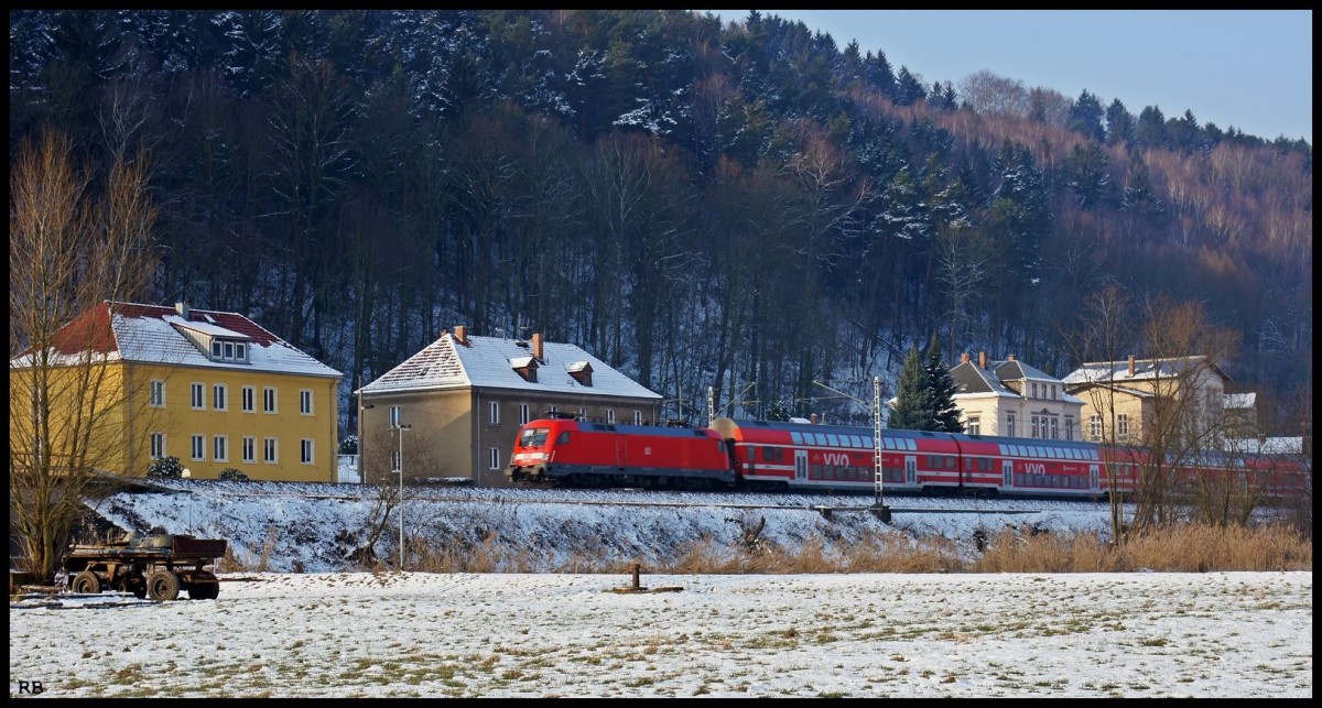 Unbekannt 182 kurz nach dem Haltepunkt Krippen auf der Fahrt nach Schöna. Aufgenommen am 11.02.2013