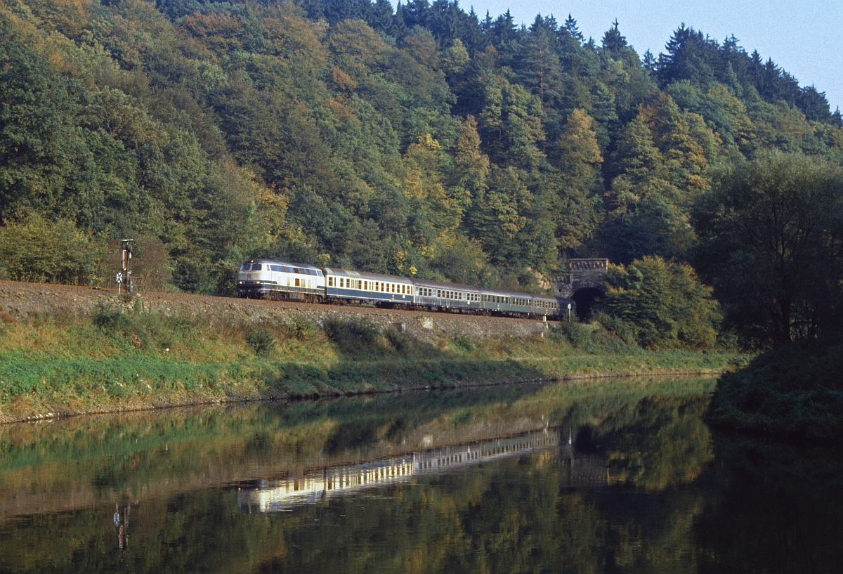 Unbekannte 216 am 17.10.1984 am nördlichen Einfahrvorsignal von Gräveneck.