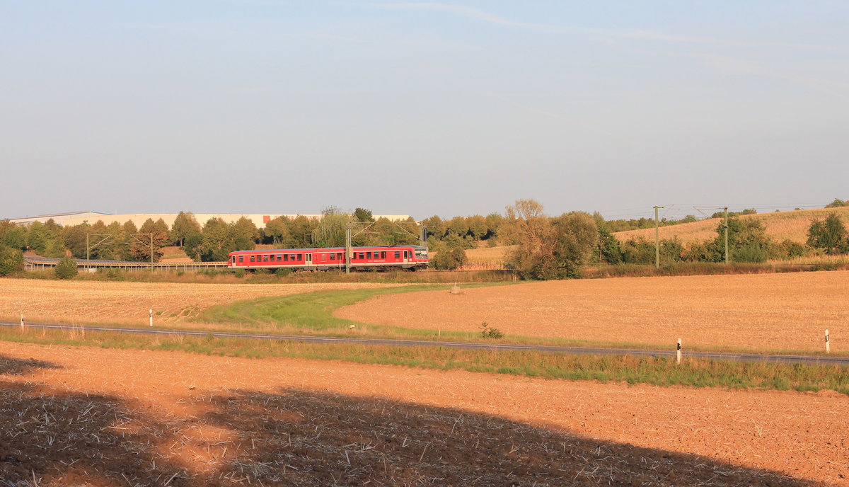 Unbekannter 628.4 als RE  Hohenloheexpress  Crailsheim-Heilbronn am 21.08.2018 hinter Öhringen. 