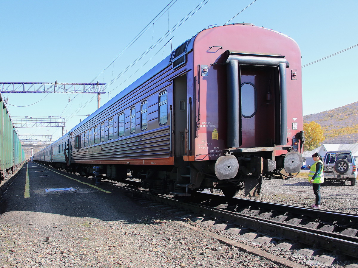 Und auch das ist ein Bahnsteig - hier in Amazar - auf der Transsibirische Eisenbahn am 20. Serptember 2017. 